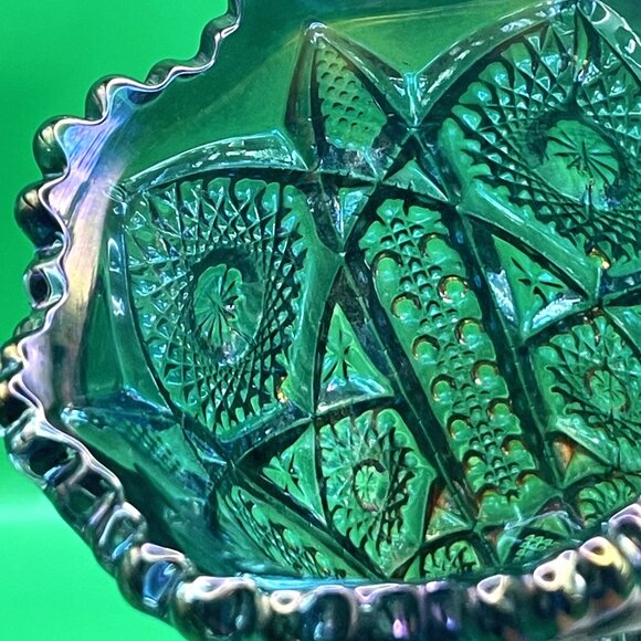 Vintage 1950s Imperial Carnival Glass Daisy Button Green Flared Vase Crimped Rim - Picture 12 of 16